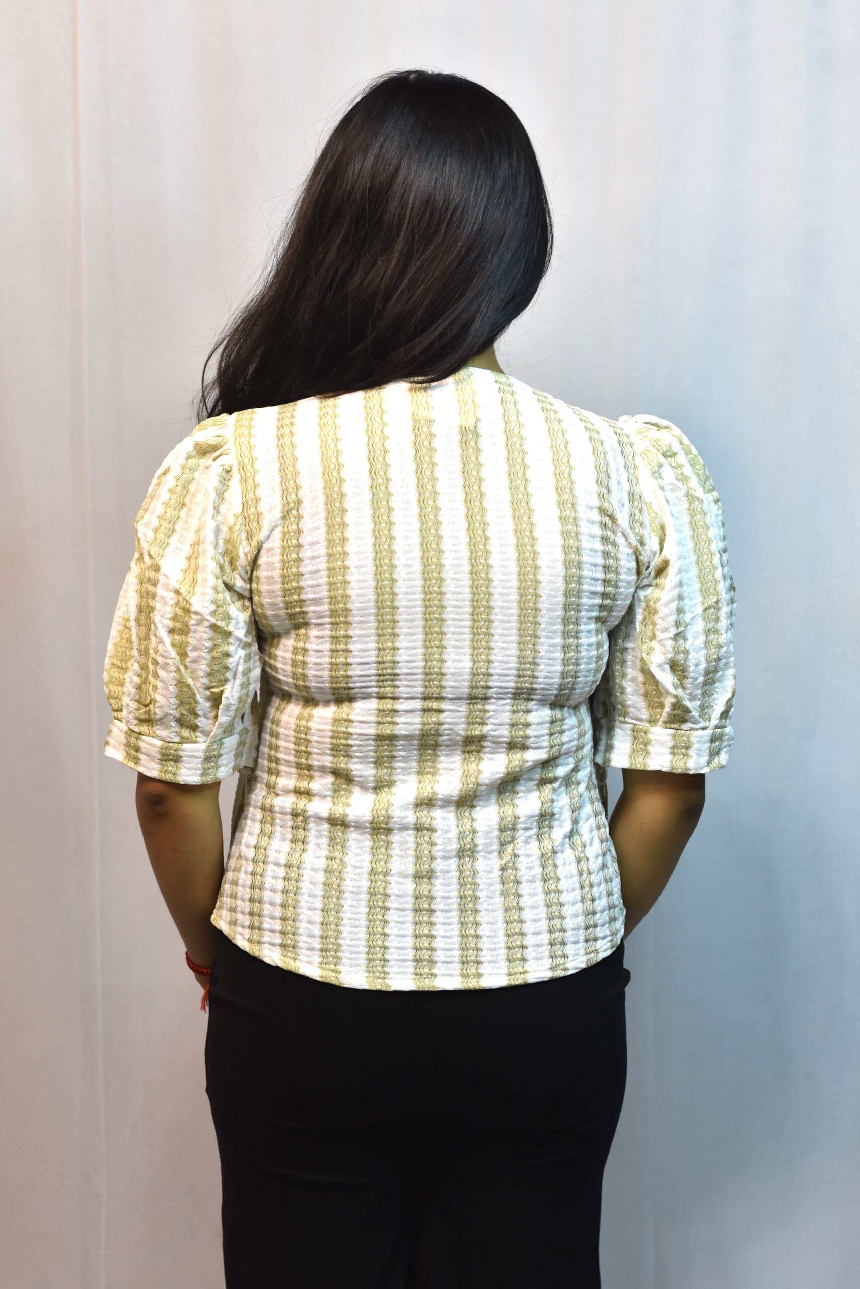 vertical stripe puff sleeve blouse