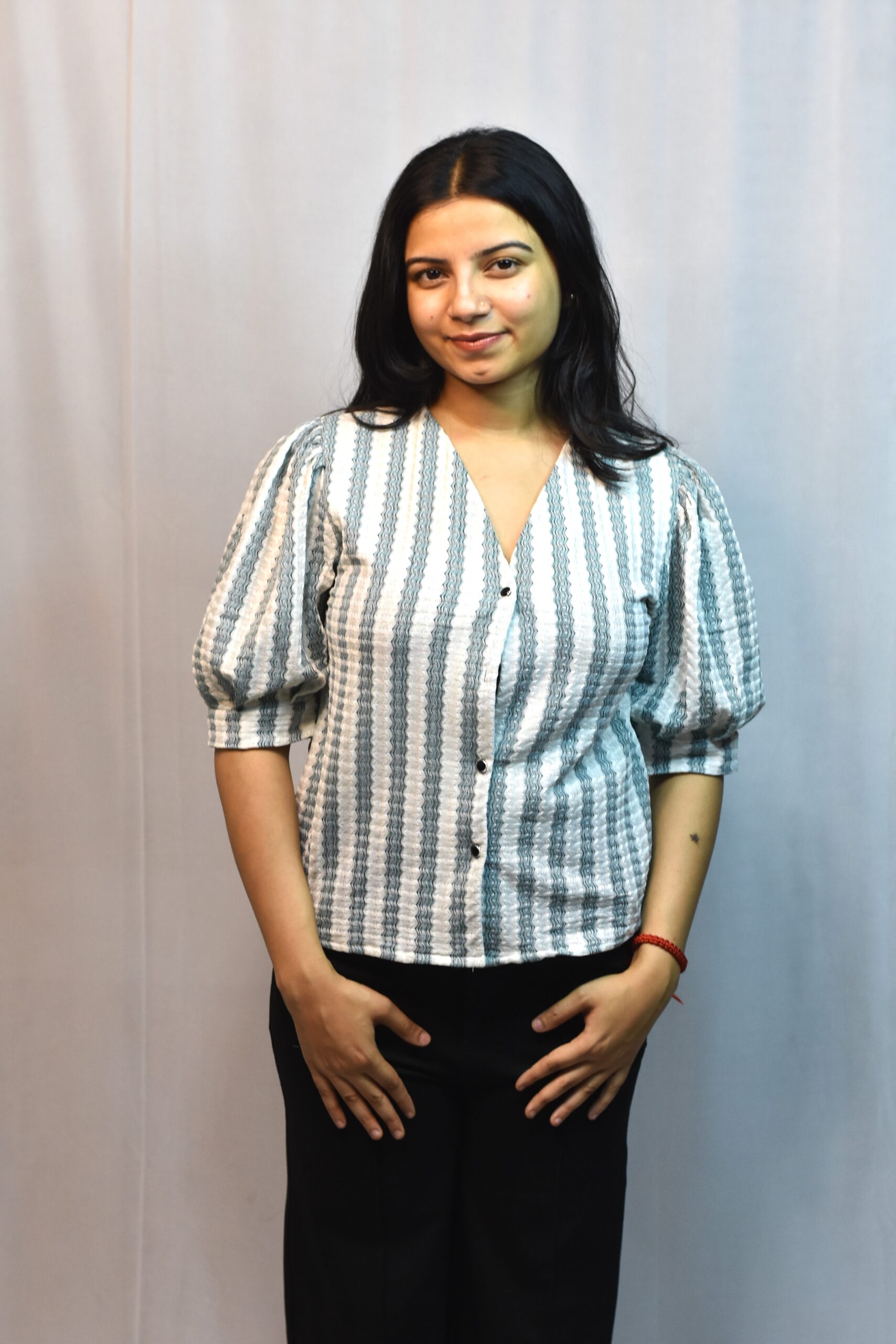 vertical stripe puff sleeve blouse