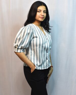 vertical stripe puff sleeve blouse