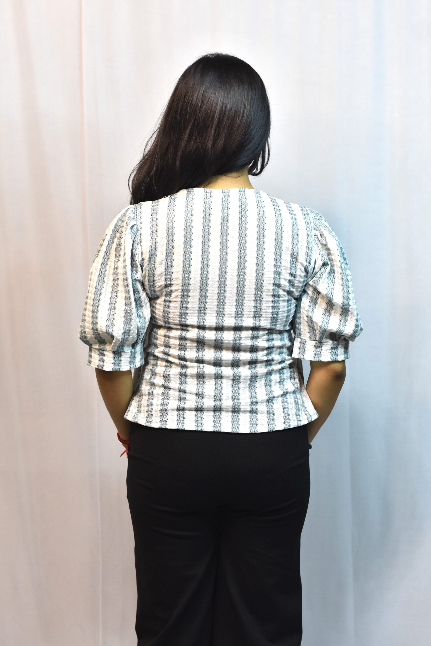 vertical stripe puff sleeve blouse