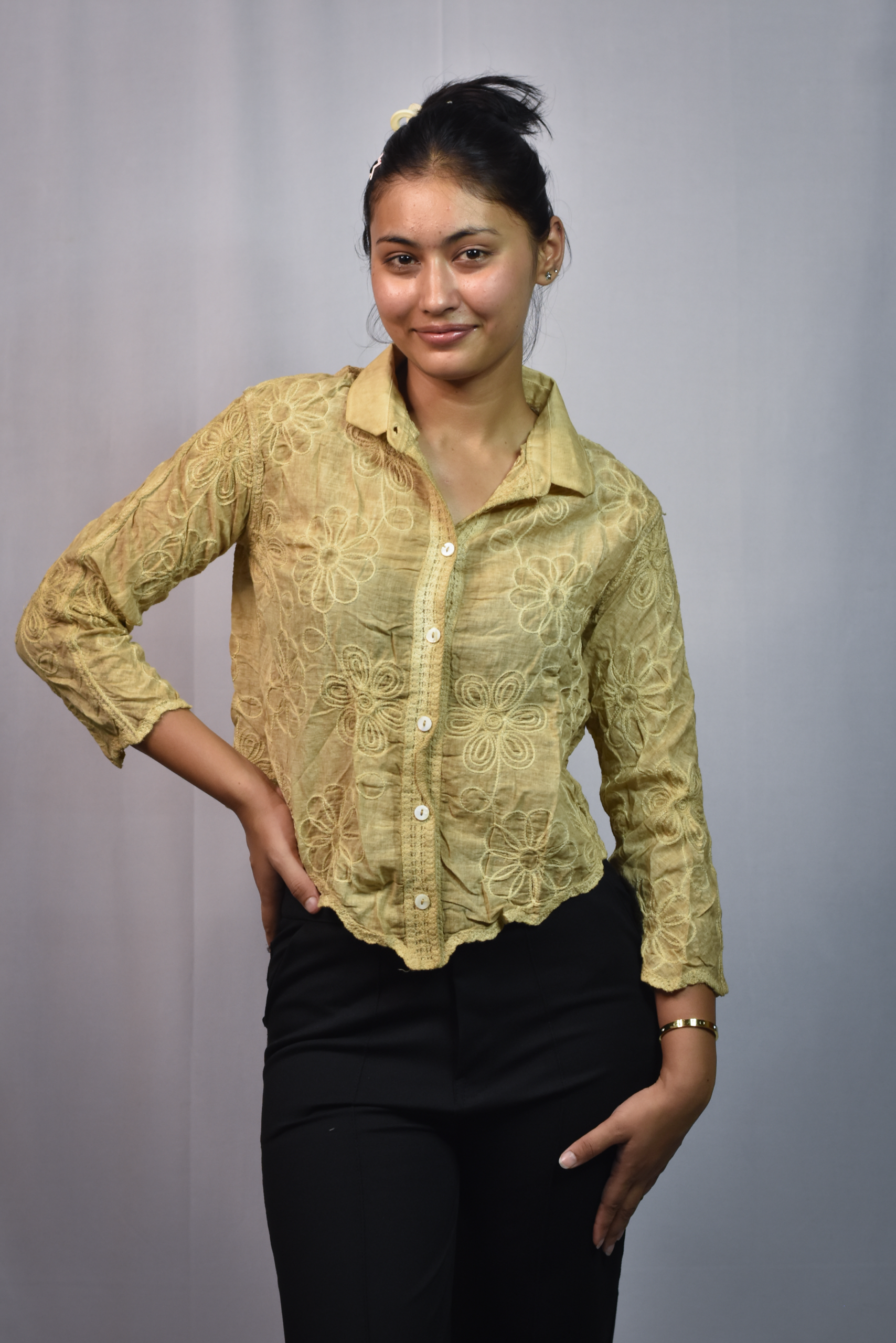 floral embroidered button down shirt (free size)